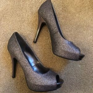 Peep-Toe Stilleto Heels